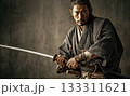 日本刀を携えた武士の肖像、武士道の精神 133311621