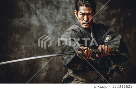 日本刀を携えた武士の肖像、武士道の精神 133311622