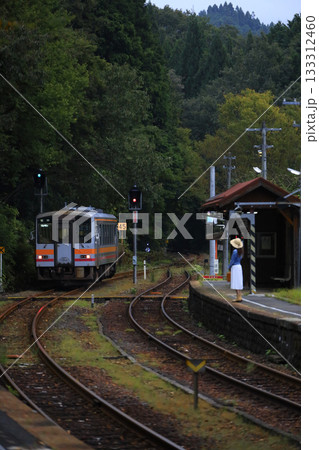 山間の駅 山間の駅 133312460