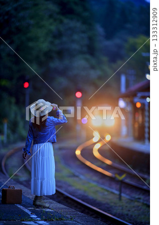 山間の駅 133312909