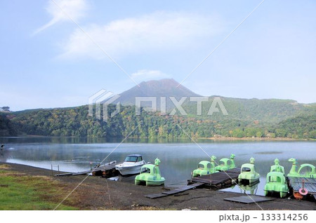 高千穂峰と御池 高千穂峰と御池 133314256