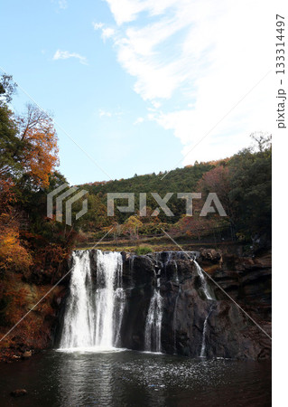 秋の龍門の滝 133314497