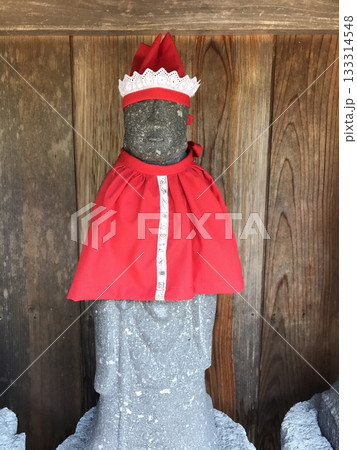 日本の田舎のお地蔵さん 133314548