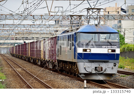 東海道本線　平塚　JR貨物　EF210-105（吹田） 133315740