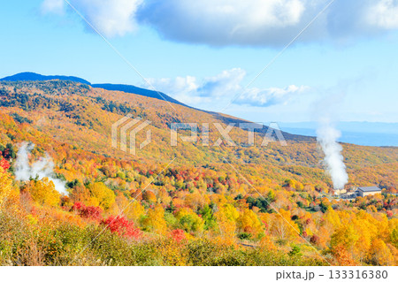秋の八幡平アスピーテラインから見た景色　岩手県八幡平市 133316380