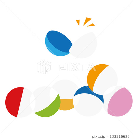 たくさんのガチャポンの空のカプセル たくさんのガチャポンの空のカプセル 133316623