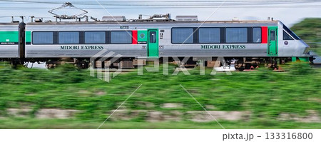 JR鹿児島本線を快走する特急みどり JR鹿児島本線を快走する特急みどり 133316800