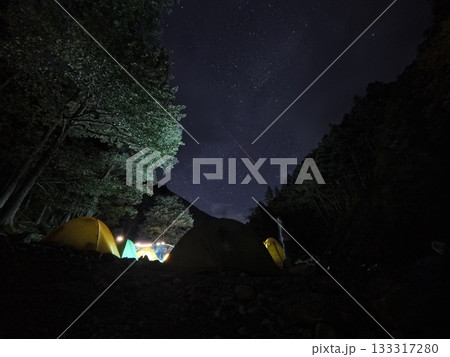 南アルプス　テント場の星空 133317280