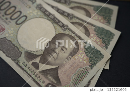 1万円紙幣 133321603