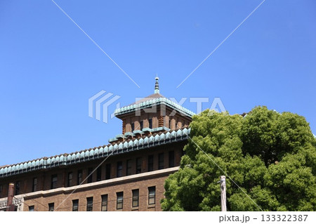 横浜三塔の一つであるキングの塔(神奈川県庁本庁舎) 横浜三塔の一つであるキングの塔(神奈川県庁本庁舎) 133322387