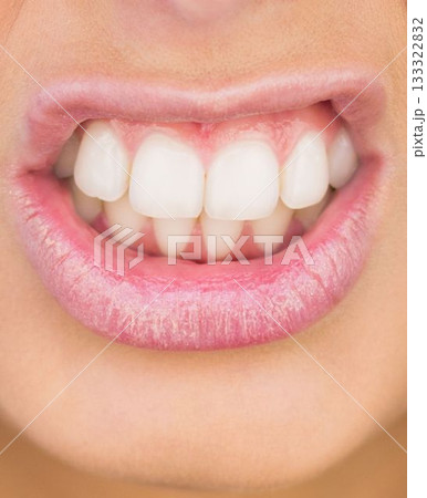 Close up of female mouth growling 133322832
