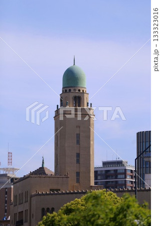 横浜三塔の一つであるクイーンの塔(横浜税関本関庁舎) 横浜三塔の一つであるクイーンの塔(横浜税関本関庁舎) 133323016
