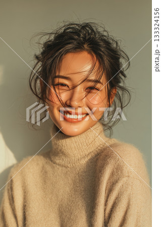 笑顔の女性ポートレート(シンプル背景・ニット・スタジオ撮影・ナチュラル・冬ファッション) 笑顔の女性ポートレート(シンプル背景・ニット・スタジオ撮影・ナチュラル・冬ファッション) 133324156