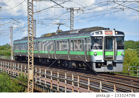 函館本線　豊幌ー江別　JR北海道　721系　F-3021編成（札幌） 133324796