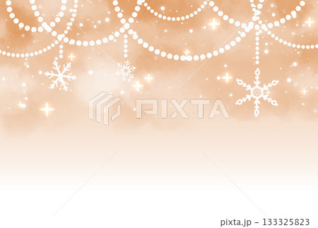 薄いオレンジ色の雪とパールのガーランドのキラキラした背景 133325823
