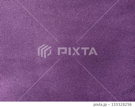 紫色のベロア生地の裏 133328256
