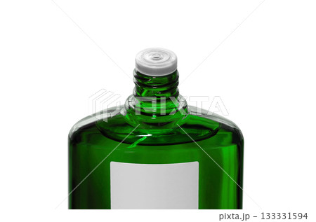 【切り抜き透過背景素材】スクリューキャップを開けた育毛剤の緑色半透明のボトル 【切り抜き透過背景素材】スクリューキャップを開けた育毛剤の緑色半透明のボトル 133331594