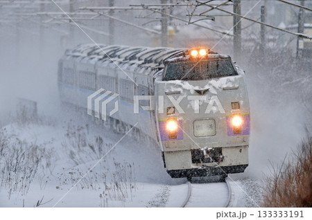 千歳線　北広島－島松　JR北海道　キハ183系　北斗　回送 133333191