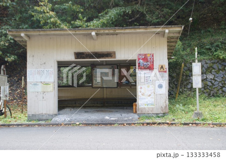 立派なバス停 133333458