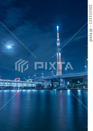 隅田川から見た夜景 133333505
