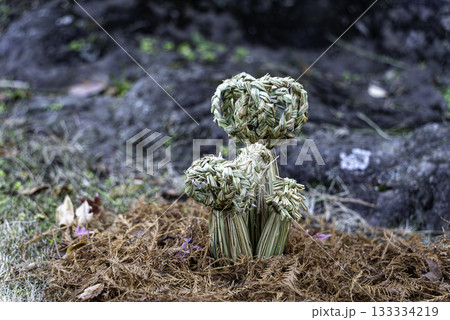 お正月の藁ぼっち  133334219