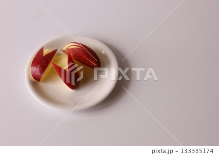 カットされたりんご 133335174