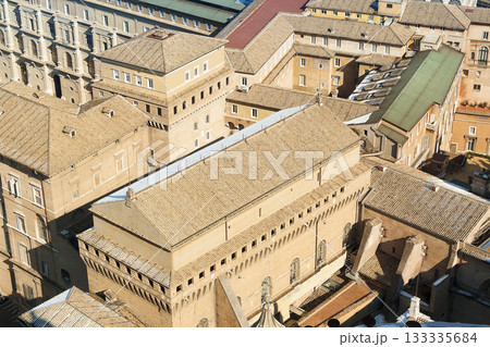 サンピエトロ大聖堂の最頂部から見下ろすバチカン美術館・システィーナ礼拝堂 / Vatican 133335684