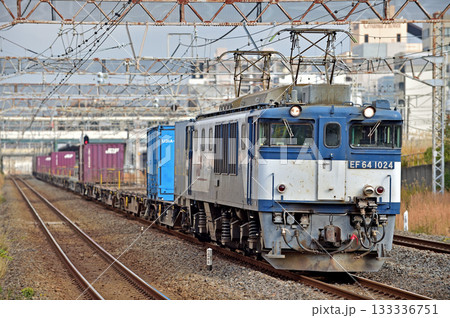 東海道本線　平塚　JR貨物　EF64-1024（愛知） 133336751