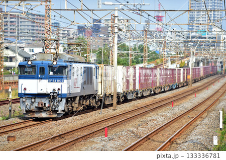 東海道本線　相模貨物　JR貨物　EF64-1037（愛知） 133336781