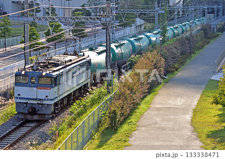 東海道本線　桜木町－東高島　JR貨物　EF65-2081（新鶴見） 133338471