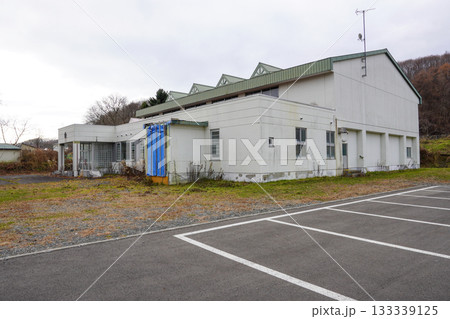 新ひだか町立川合小学校（廃校） 133339125