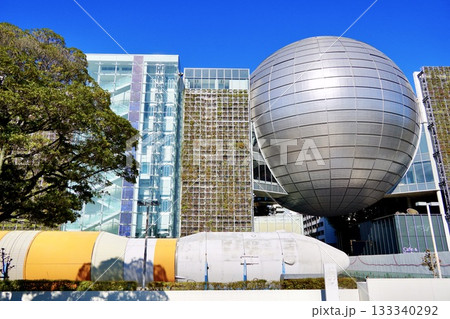 名古屋市科学館プラネタリウムの印象的な球体構造 名古屋市科学館プラネタリウムの印象的な球体構造 133340292