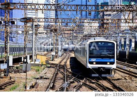 2007年 田町駅に進入する通勤電車 2007年 田町駅に進入する通勤電車 133340326