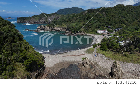 浮島海岸の風景（空撮） -　静岡県賀茂郡西伊豆町,日本 133341210