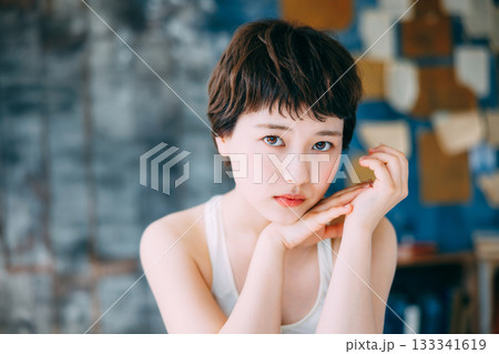 若い女性のビューティーイメージ 133341619