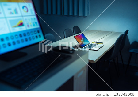 ガジェットのある部屋で仕事 ガジェットのある部屋で仕事 133343009