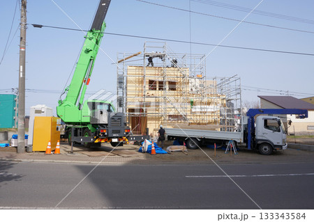 住宅建築工事現場の風景 住宅建築工事現場の風景 133343584