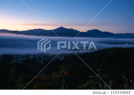 越後三山の雲海 越後三山の雲海 133350685