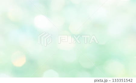 ふんわりキラキラ　玉ボケ　淡いグラレーション背景　黄緑　若葉 133351542