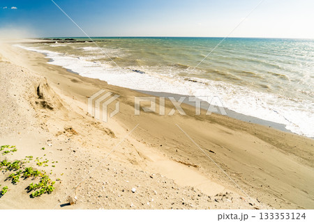 《静岡県》中田島砂丘・晴天下の風景 133353124
