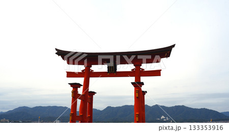 厳島神社　大鳥居 133353916