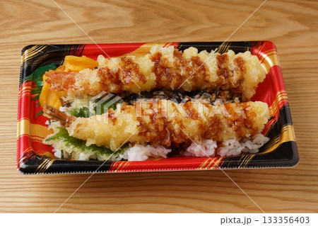 おいしい海老天丼弁当 133356403