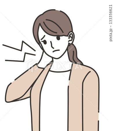 首の痛みに悩む女性 133356621