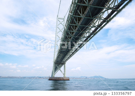 明石海峡大橋のある風景 133356797