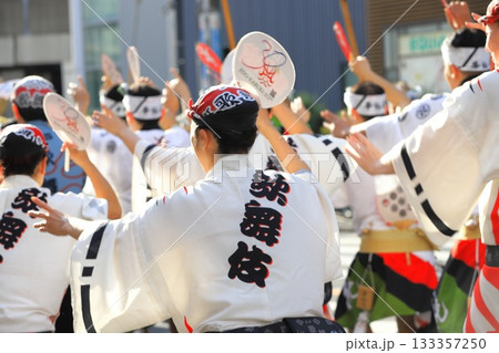 阿波踊り　墨田区曳舟　お宝市にて 133357250