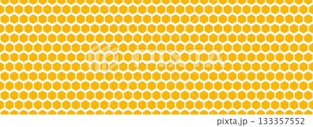 Seamless honeycomb pattern texture. Golden honey beehive mosaic shape wallpaper. Yellow repeated hexagon grid background. Orange repeating geometric hexagonal structure. Vector backdrop 133357552