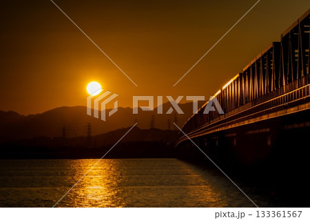一級河川の夕景 一級河川の夕景 133361567