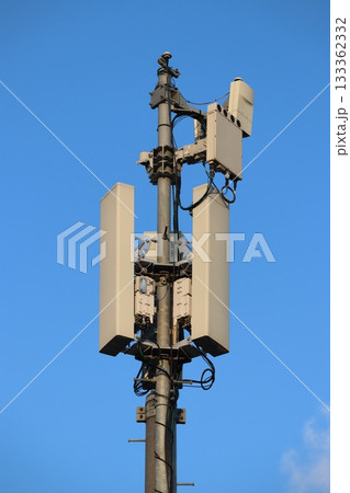 携帯電話の基地局のアンテナ部(5G Sub6・ミリ波あり) 携帯電話の基地局のアンテナ部(5G Sub6・ミリ波あり) 133362332