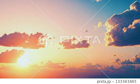 幻想的な夕焼け空と柔らかな雲の風景 133363865