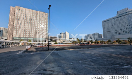東京ビッグサイト駅のロータリー 133364491
